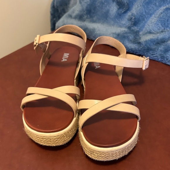 MIA Women's Cream Strappy Sandals - Picture 1 of 10